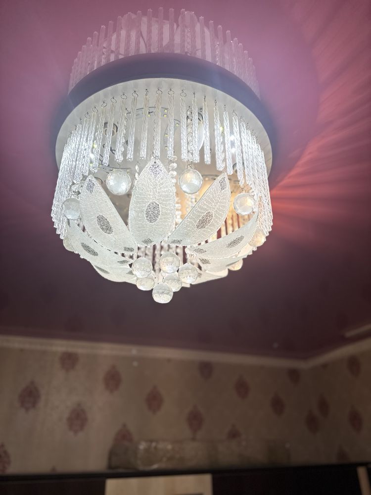 Люстра сатылады срочно