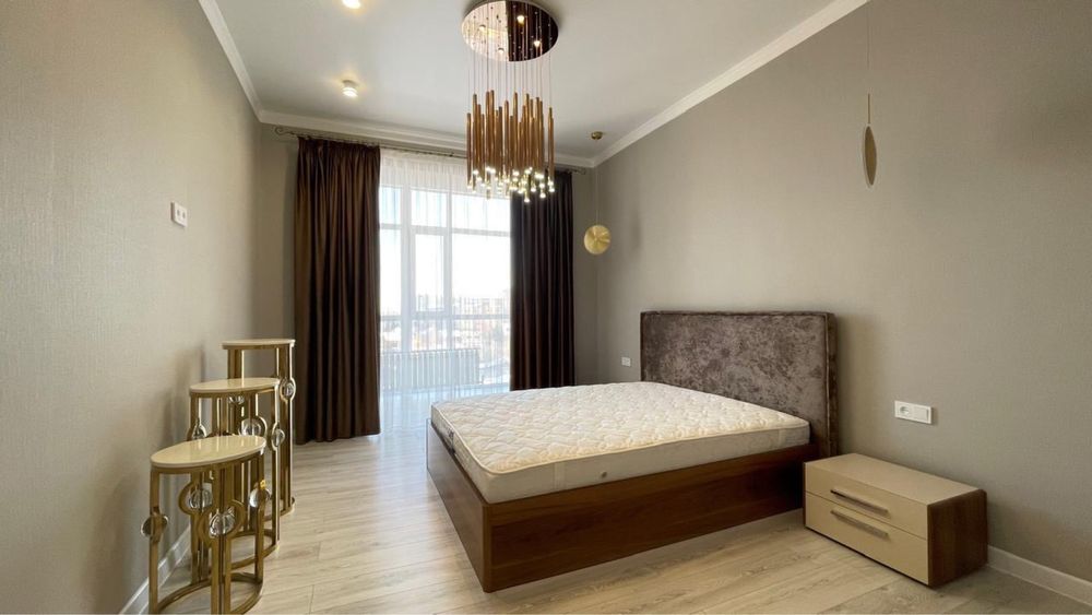 Продам 2комнатную, студия, 8 Школа
