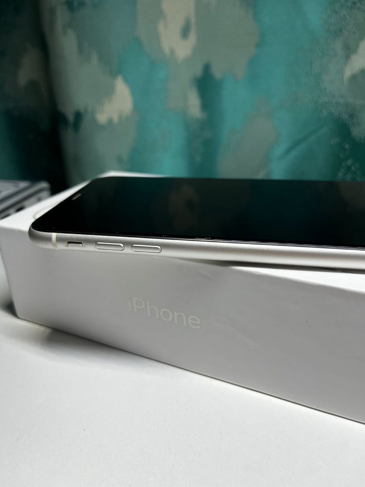 Iphone 11 память 128гб продам в отличном состоянии