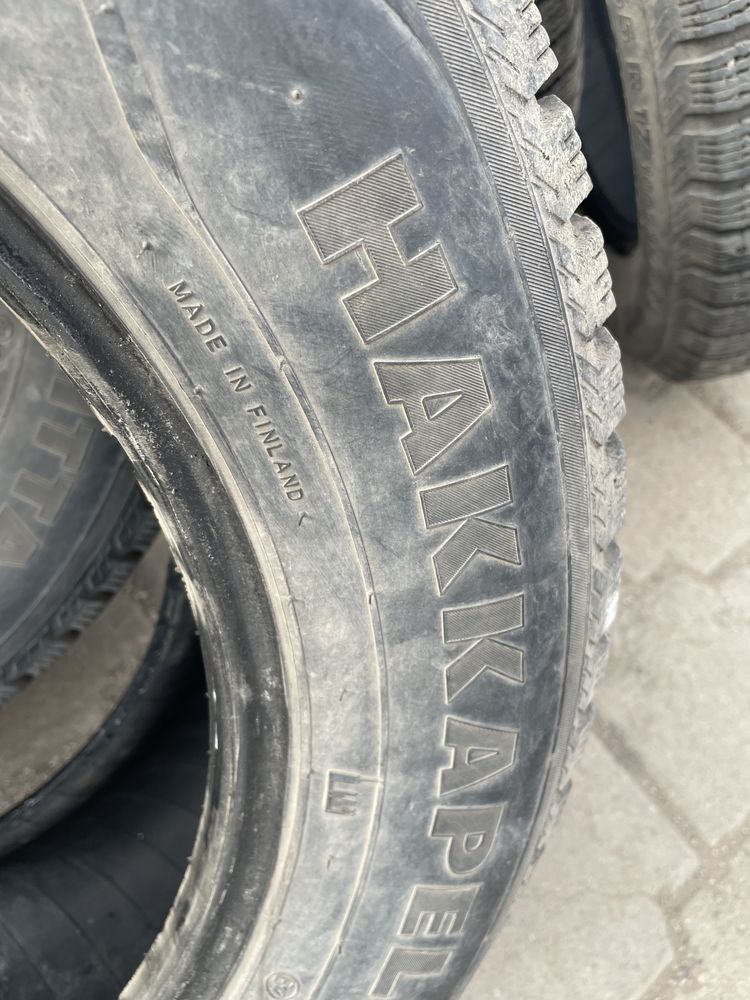 шины зимние 225/65 R17 nokian hakkapelita