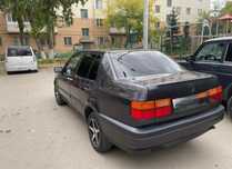 Volkswagen Vento 1994год 1.8 продам машину