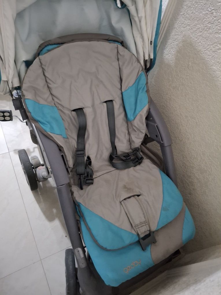 Продам коляску Geoby