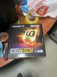 продам материнскую плату gigabyte b365m ds3h