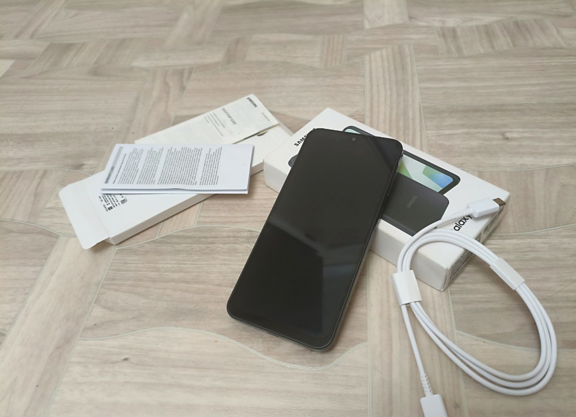 Продаётся Samsung a16 128/6 в идеальном состоянии, телефону 2 месяц