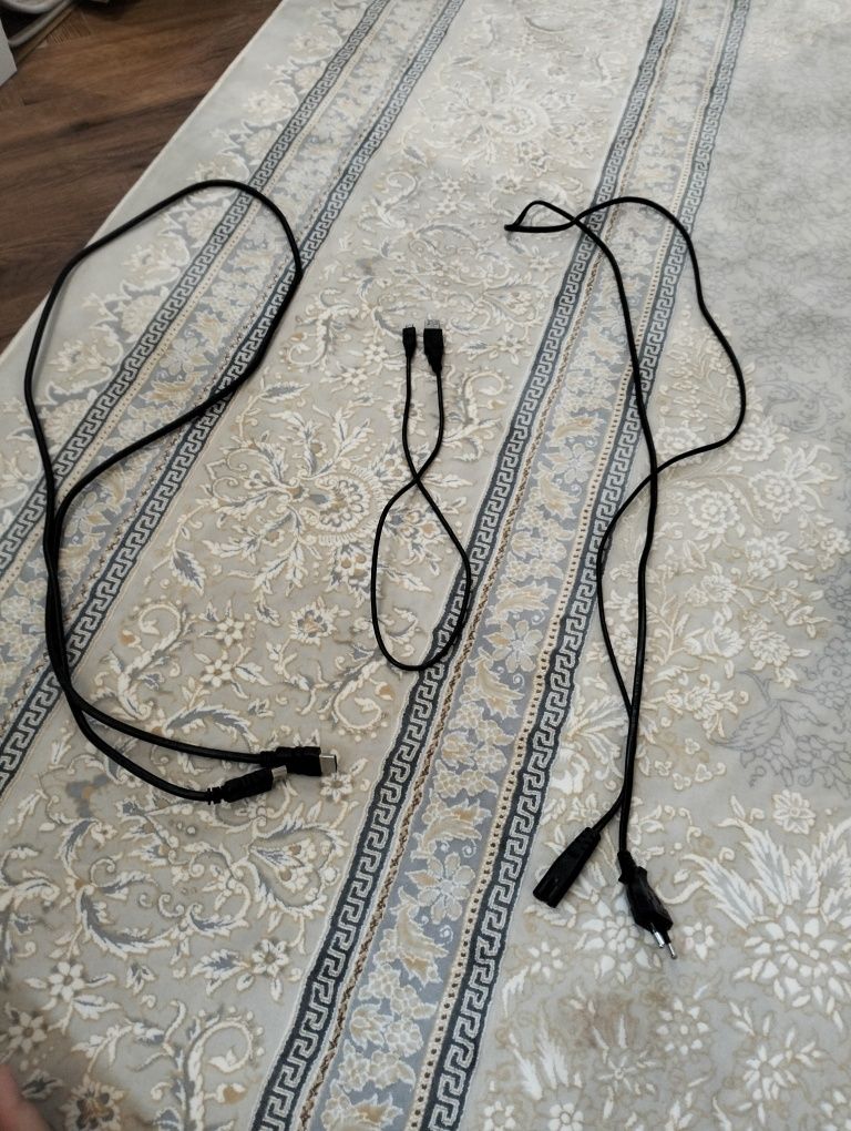 Продам PS4 в идеальном состояний