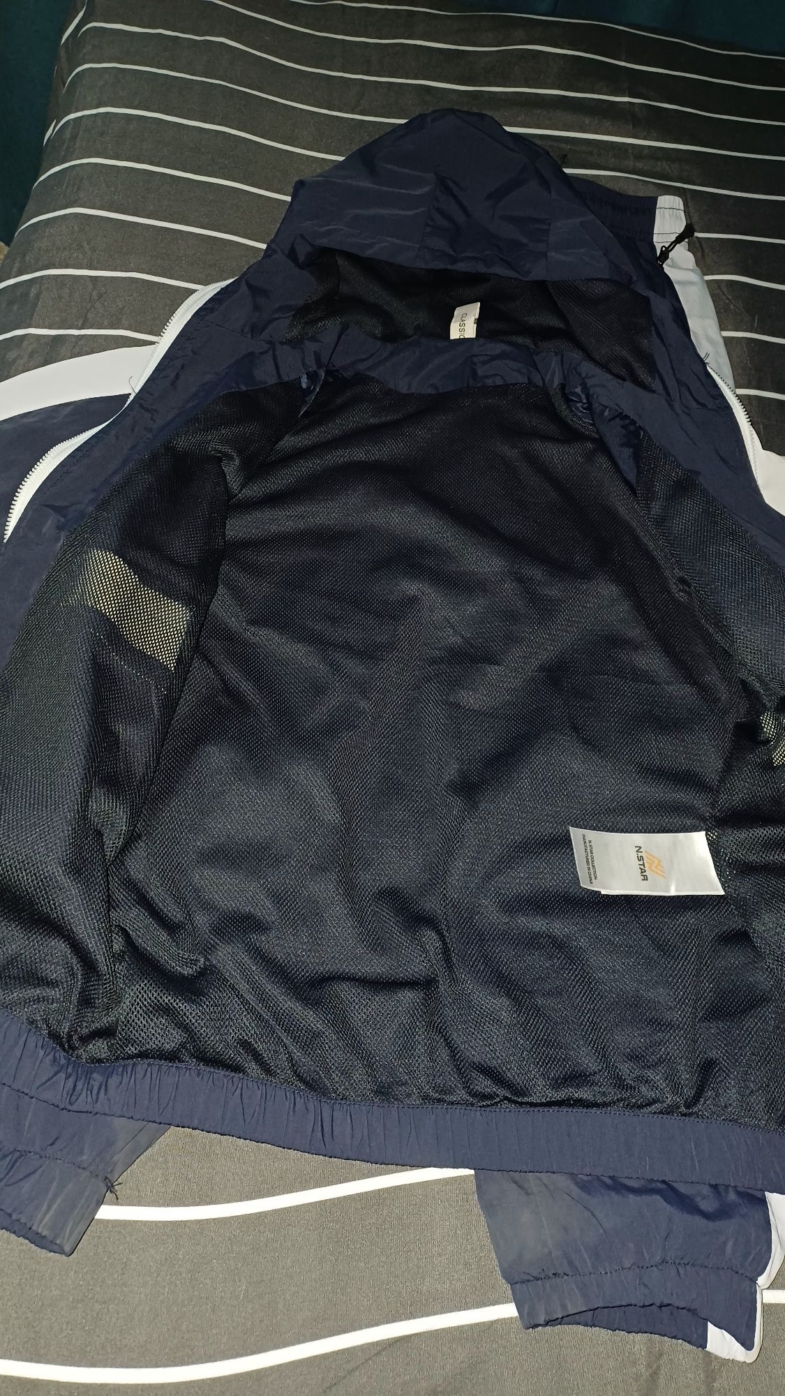 Продам детский спортивный костюм