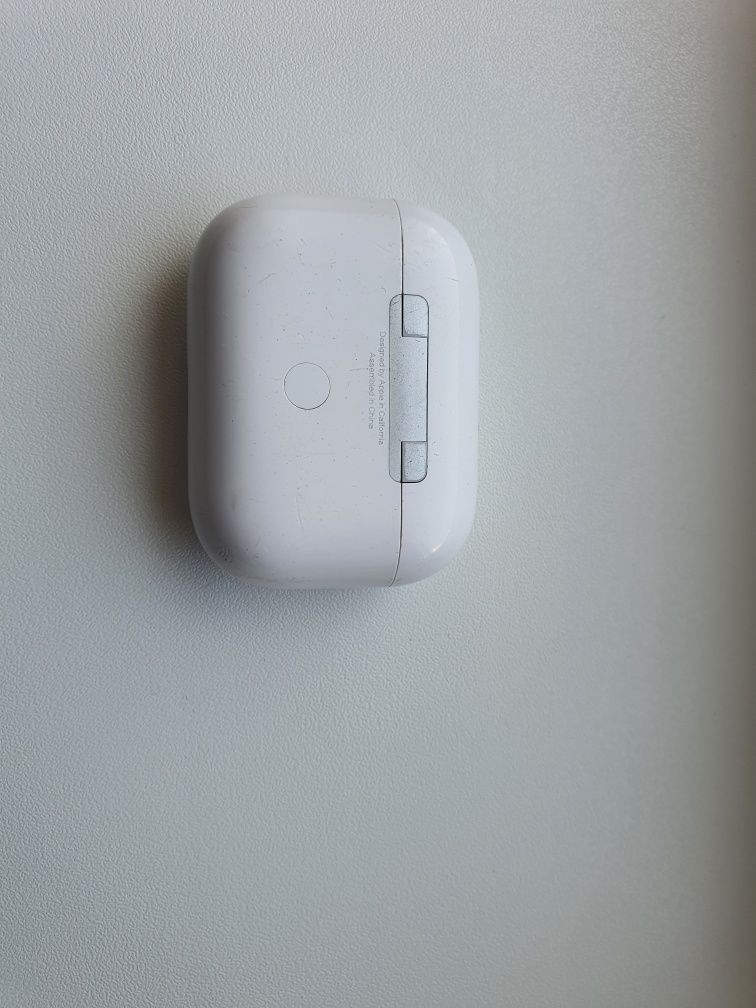 Кейс Airpods Pro