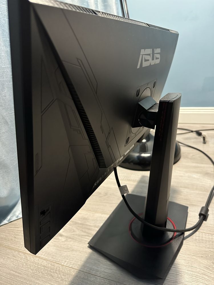 монитор ASUS 144hz