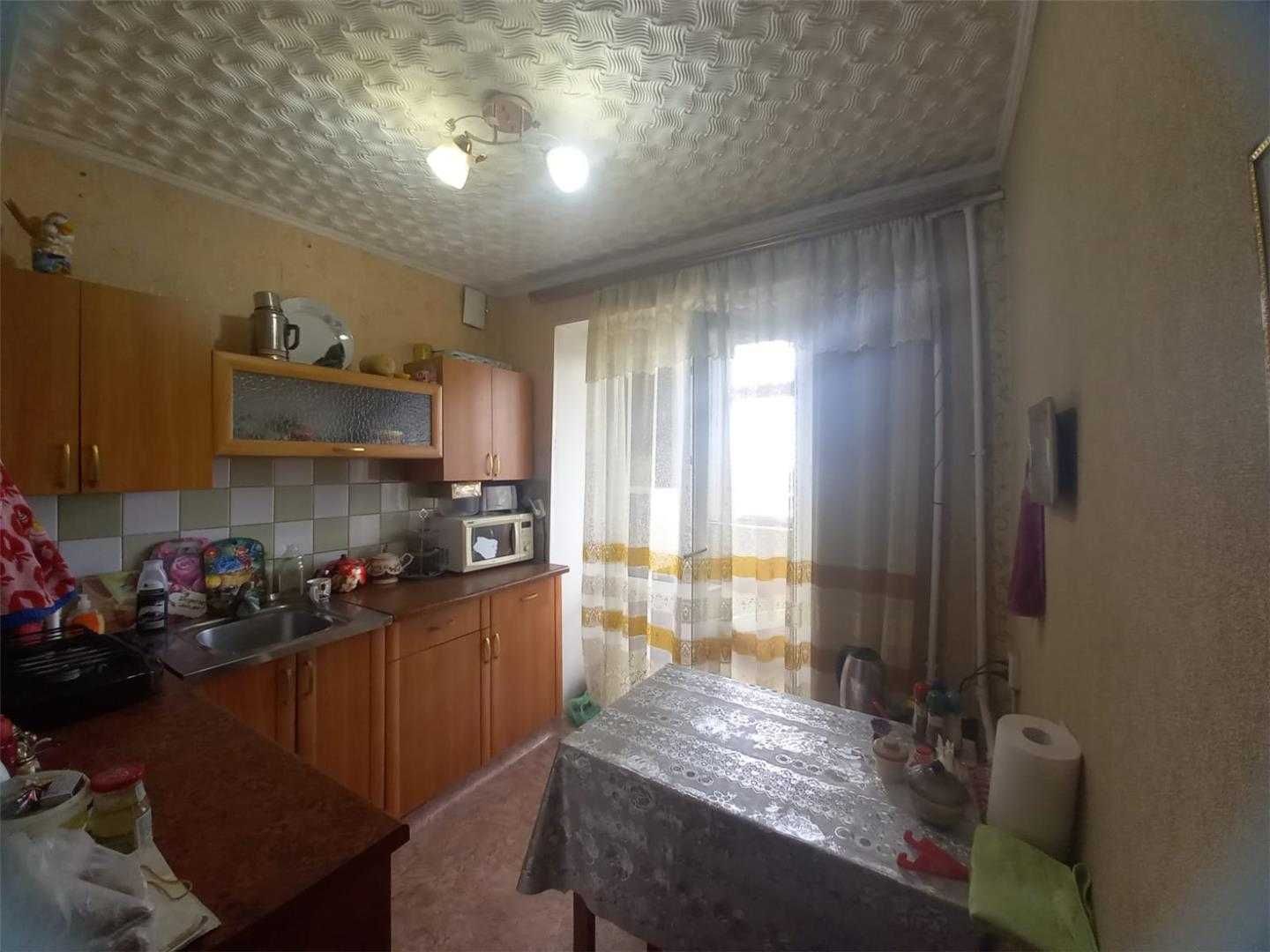 S  Продам 3-х ком на 6 мкр 9/9 этаж , установлен новый лифт
