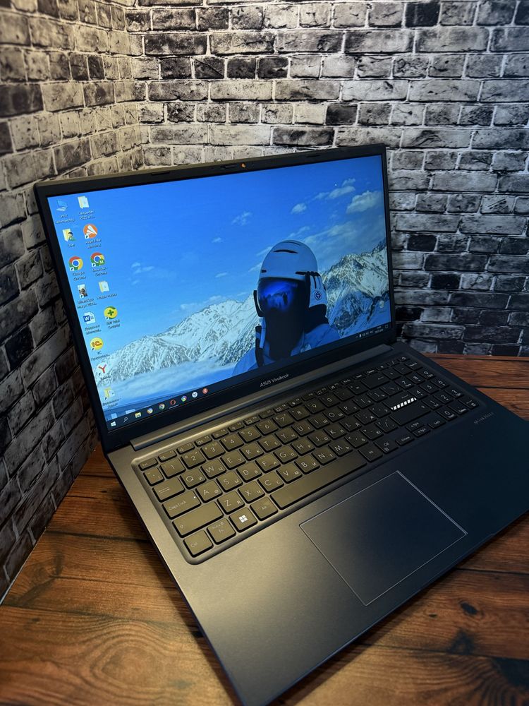 Asus Vivobookp intel core I 3