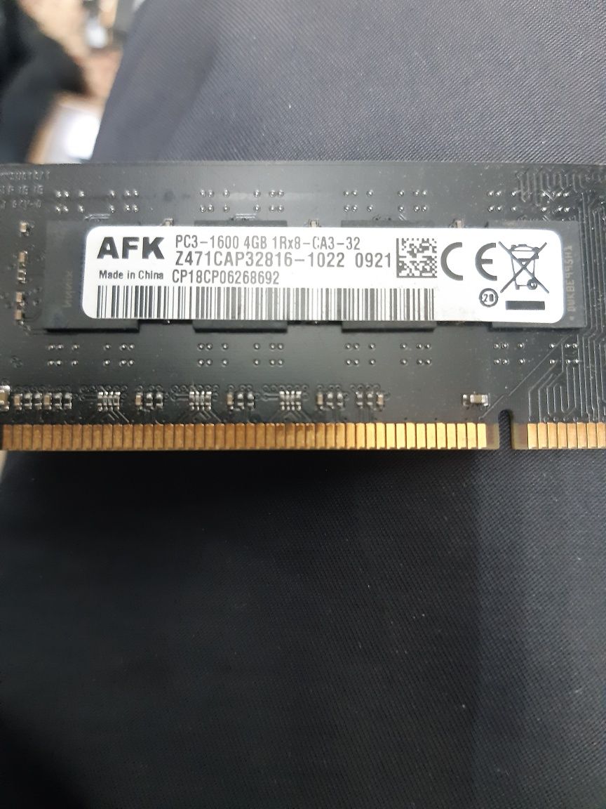 Продам озу 4гб ddr 3