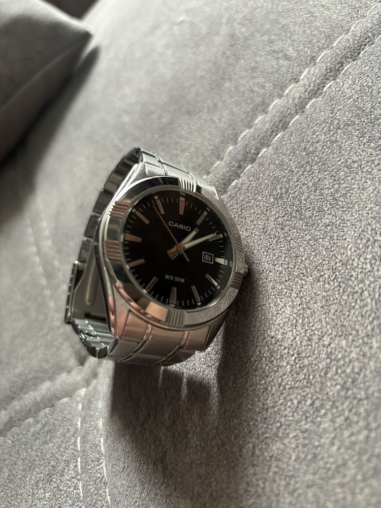 Продам часы casio