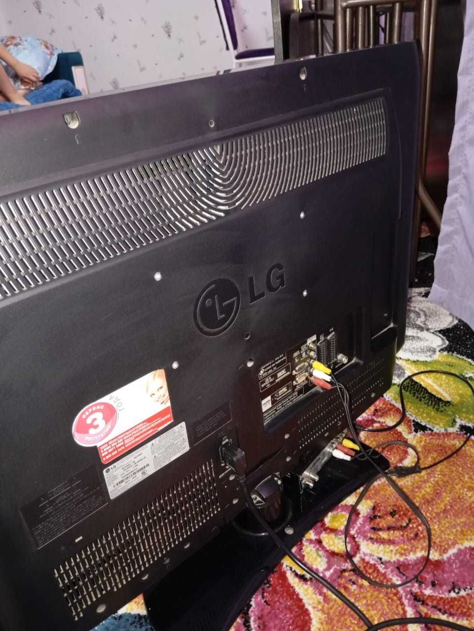 Телевизор LG в отличном состоянии