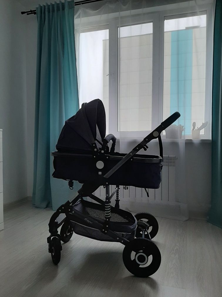 Продам детскую коляску Б/У
