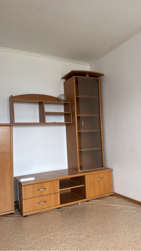 Продам шкаф под телевизор, самовывоз