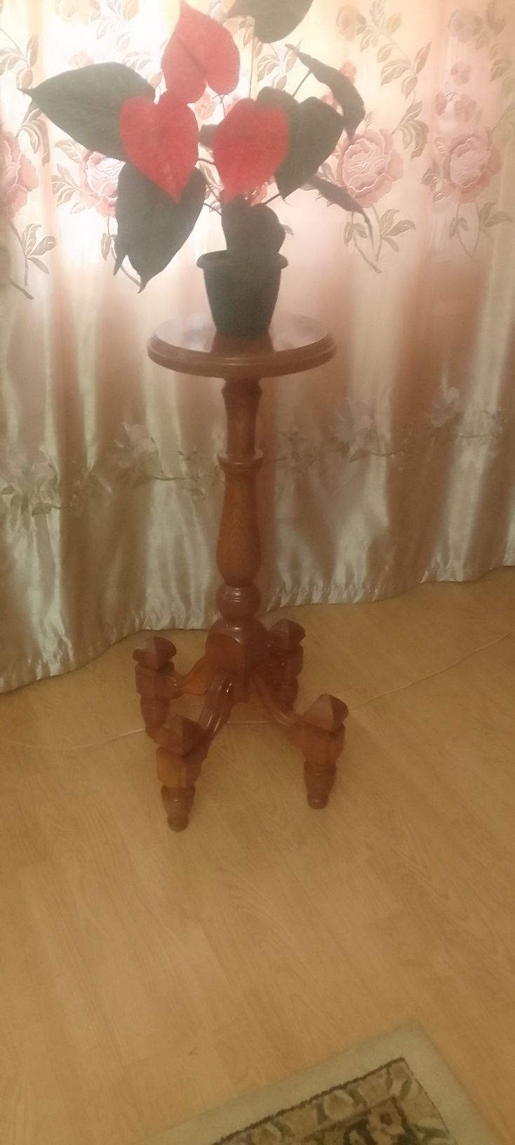 Подставка под цветы.