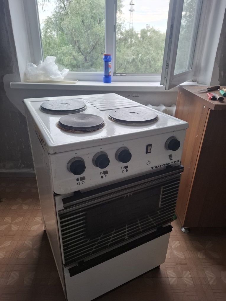 Продам Эл.Плиту.