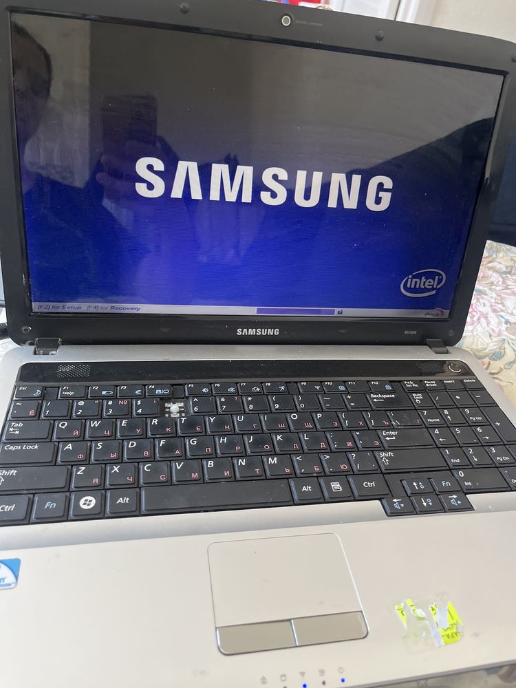 Ноутбук марки Samsung