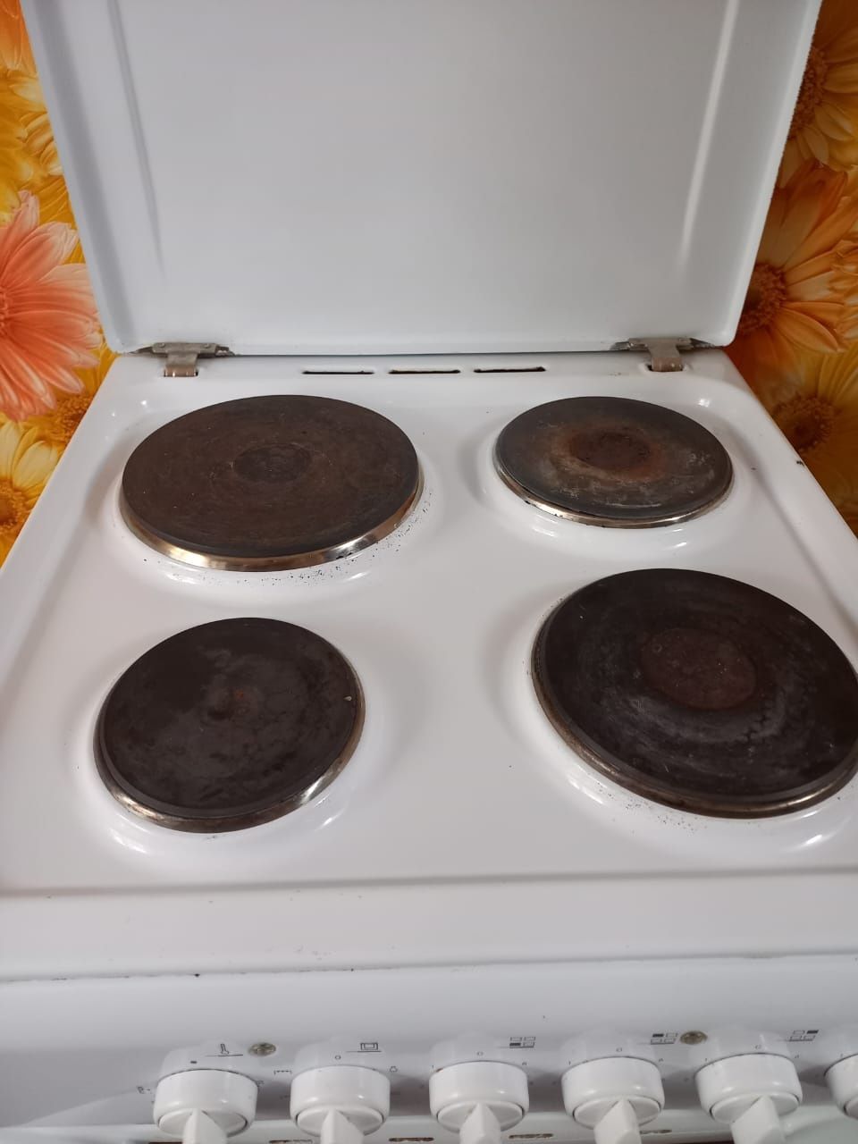 Продам электроплиту Индезит