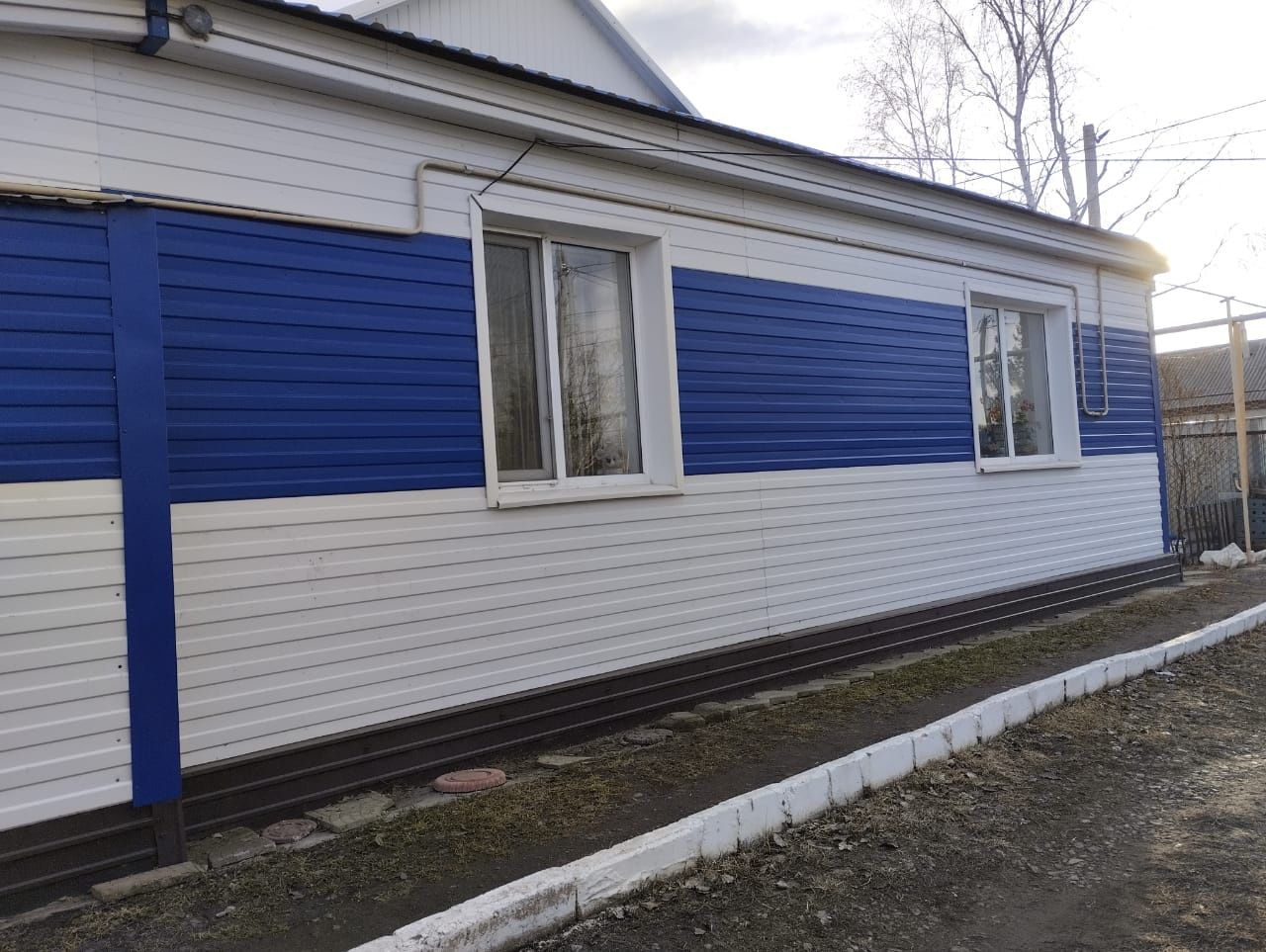 Продам 1/2 в 2х КВ.доме