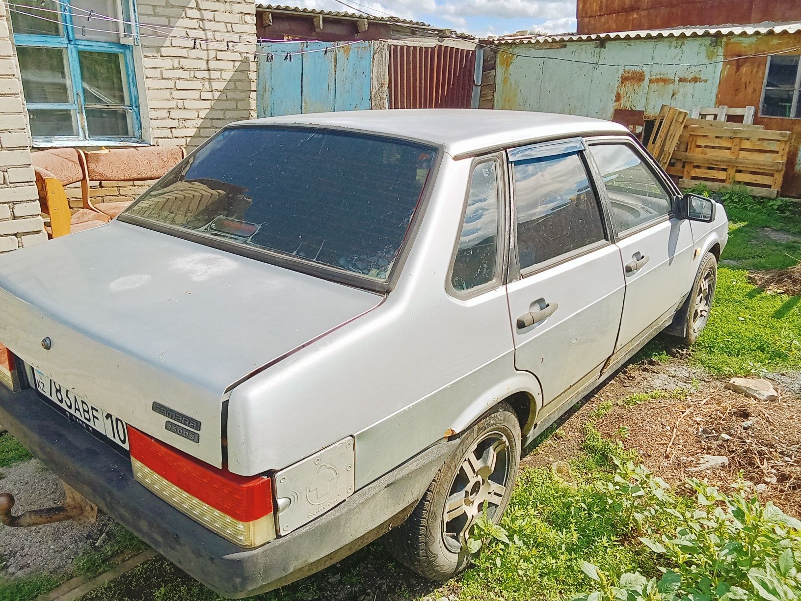 Продам машину 99