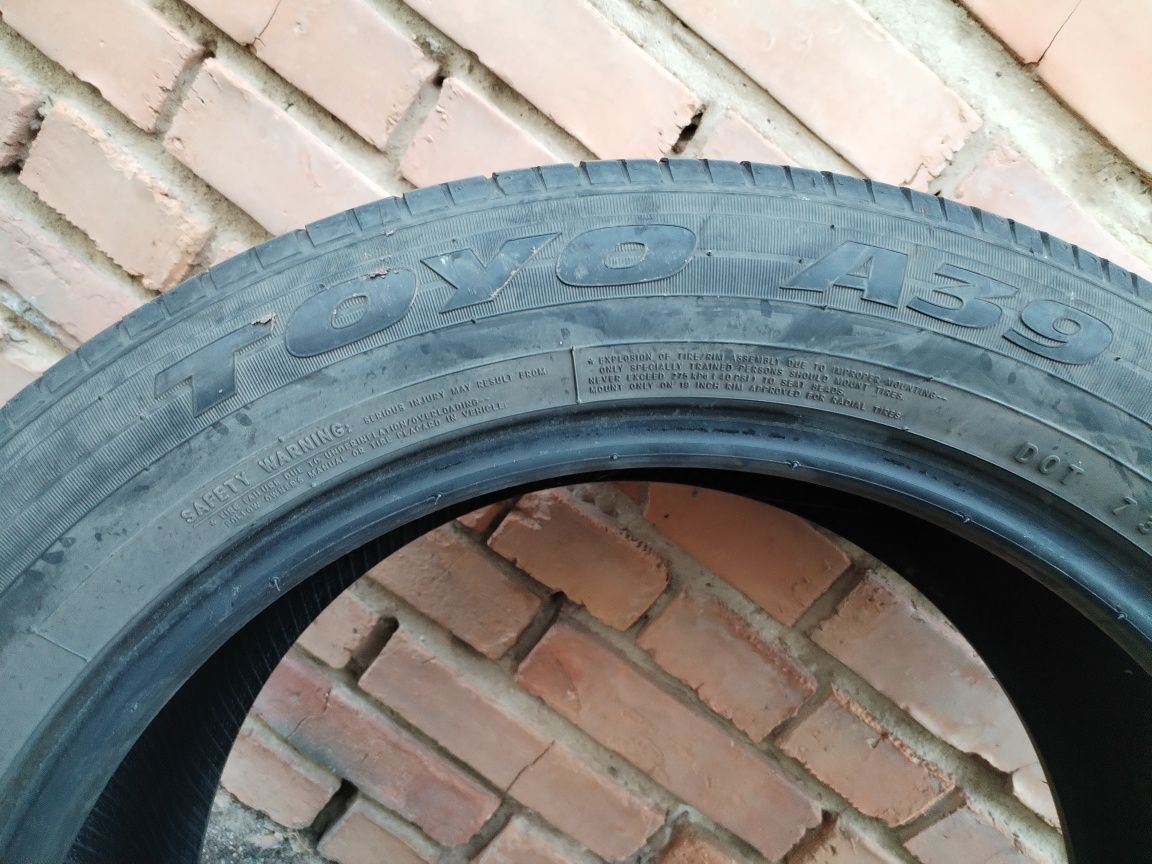 Продам шины размером 235/ 55/ 19