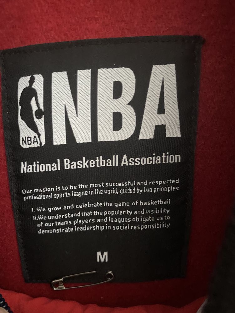 Продам бомбер NBA chicago bulls