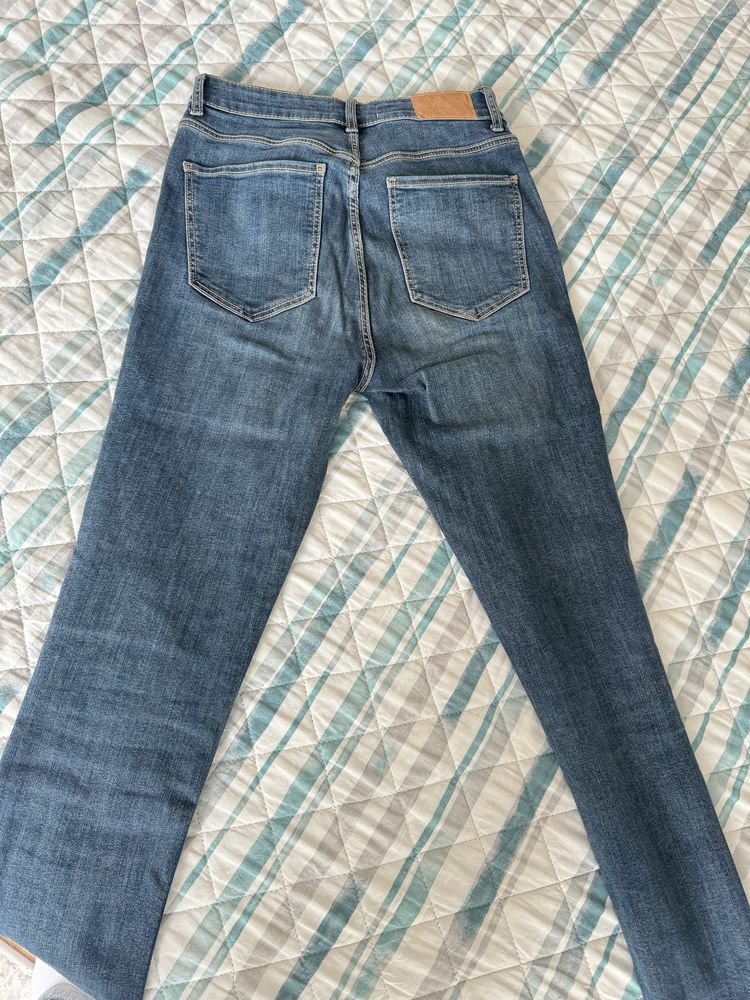 Джинсы Zara
