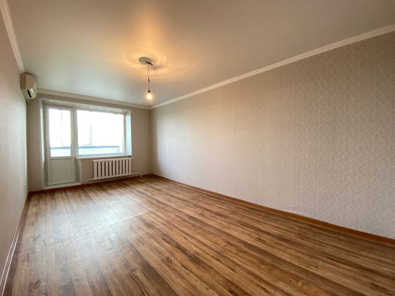 продам 2х комн кв 8мкр Ауэзова 79