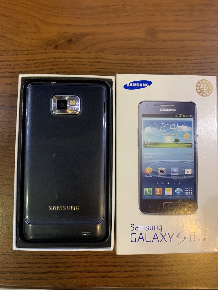Смартфон Samsung GALAXY S II Plus