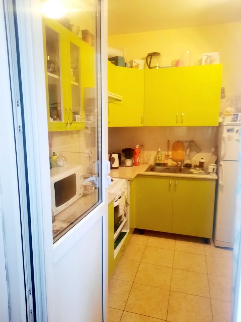Срочно!!! Одноком квартира 8этаж 42,3кавдратных.метра.Тёплая.сухая.