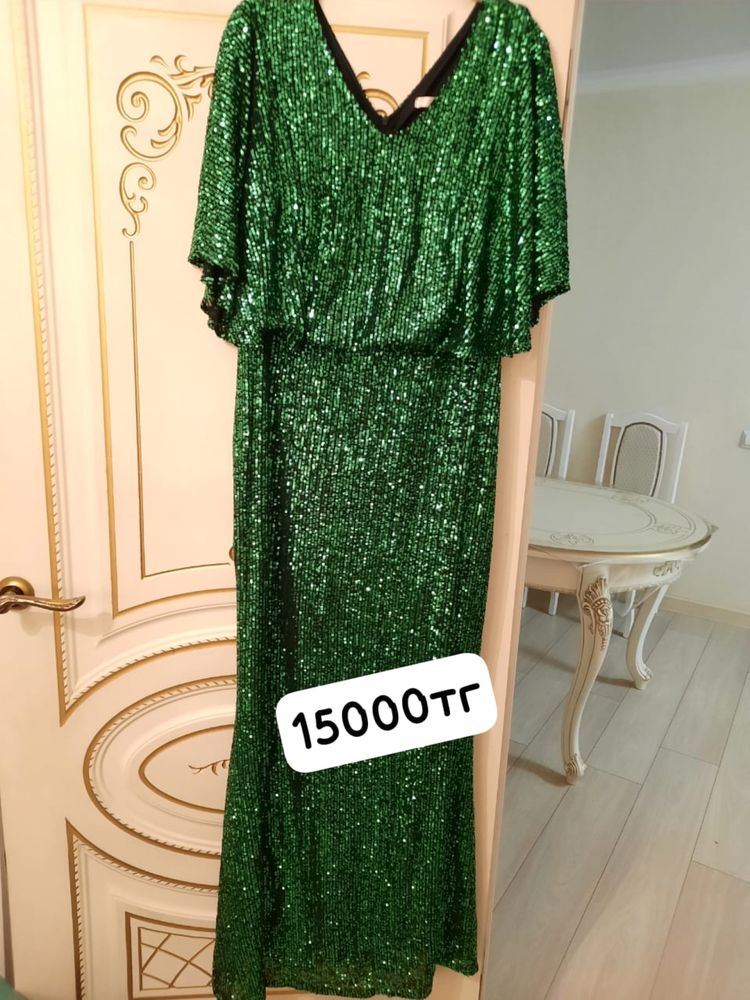 Продам женские платья 50-52
