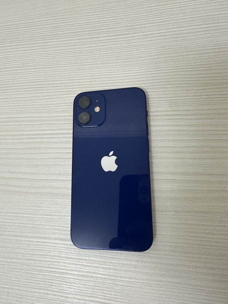 iPhone 12 mini в идельном состояние .