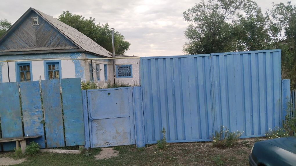 Уй сатылады. Продам дом