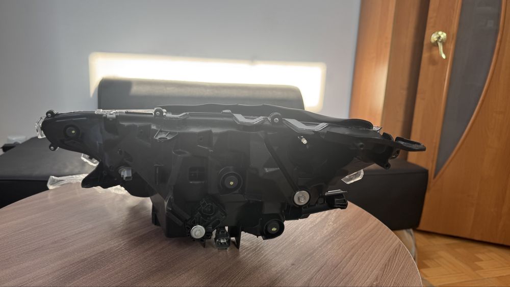 Продам фара RAV 4 с 2018 и новее