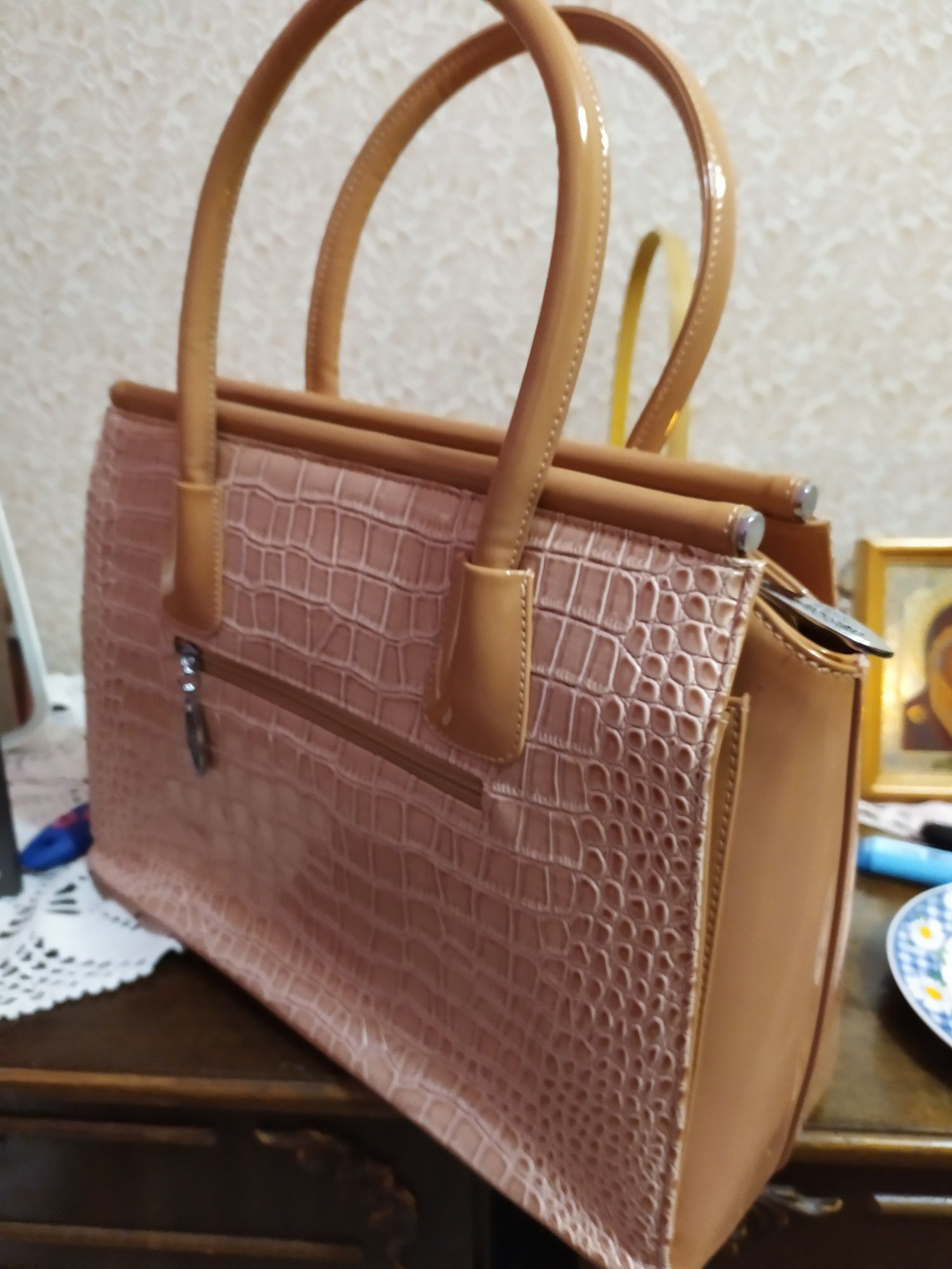Продам женскую сумку