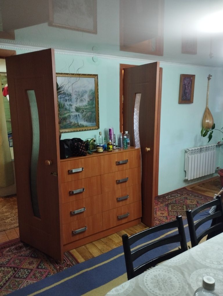 Продам двух этажный дом