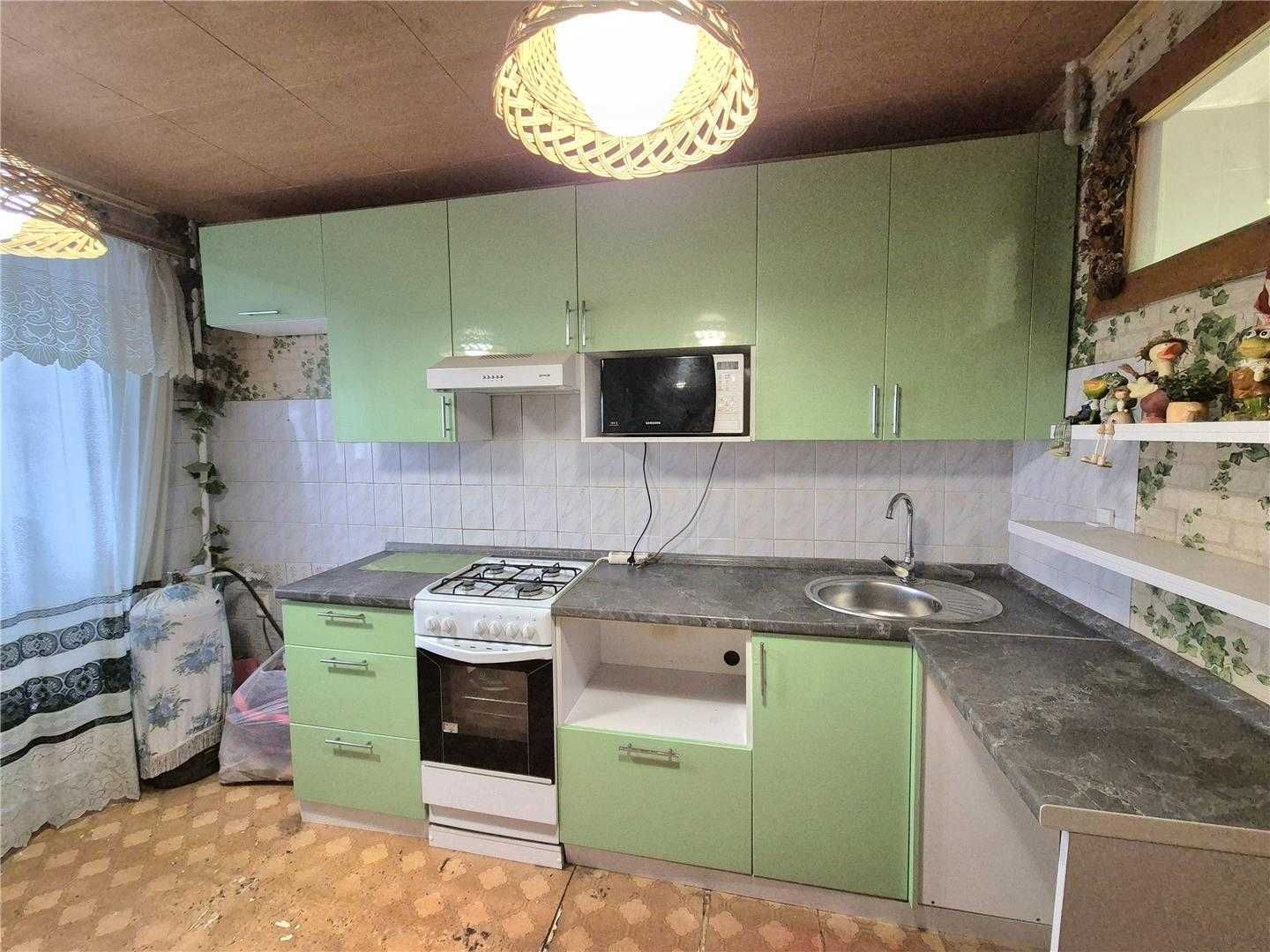 Продам 4 комн квартиру на 6 мкр на 7/9этаже, ипотека