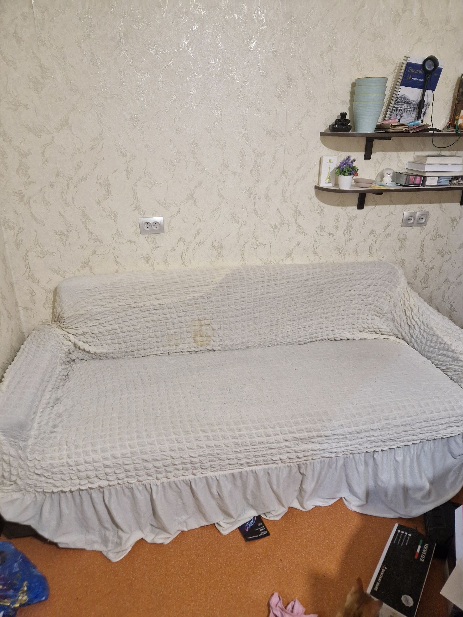 Диван, целый , выдвижной