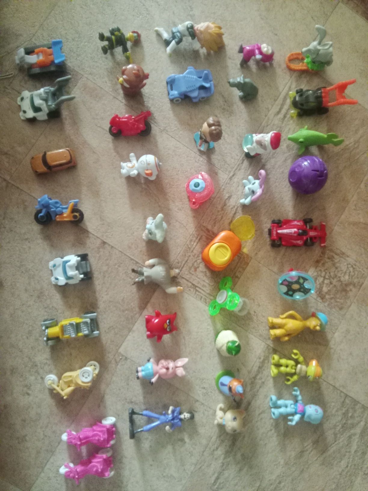 Игрушки из Киндер