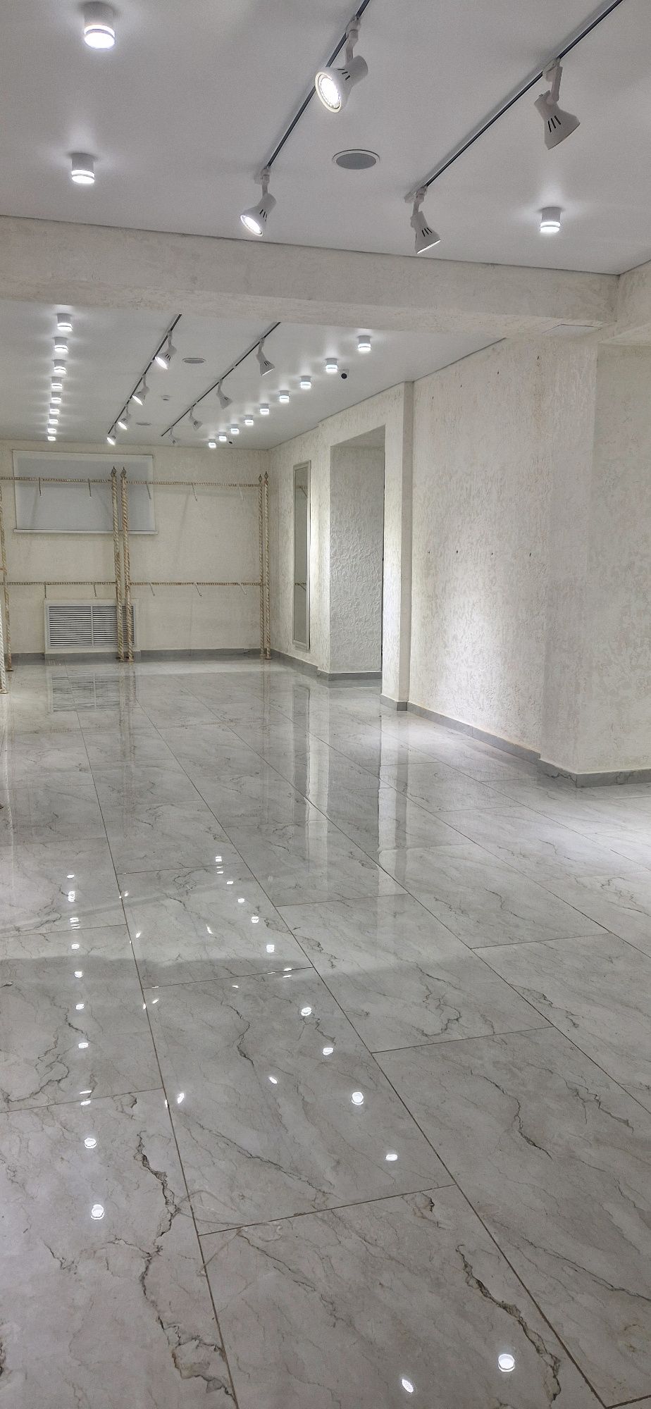 Продам нежилое помещение191м2,ул, Н.Назарбаева288В,р-н ТРЦ"City Mall".