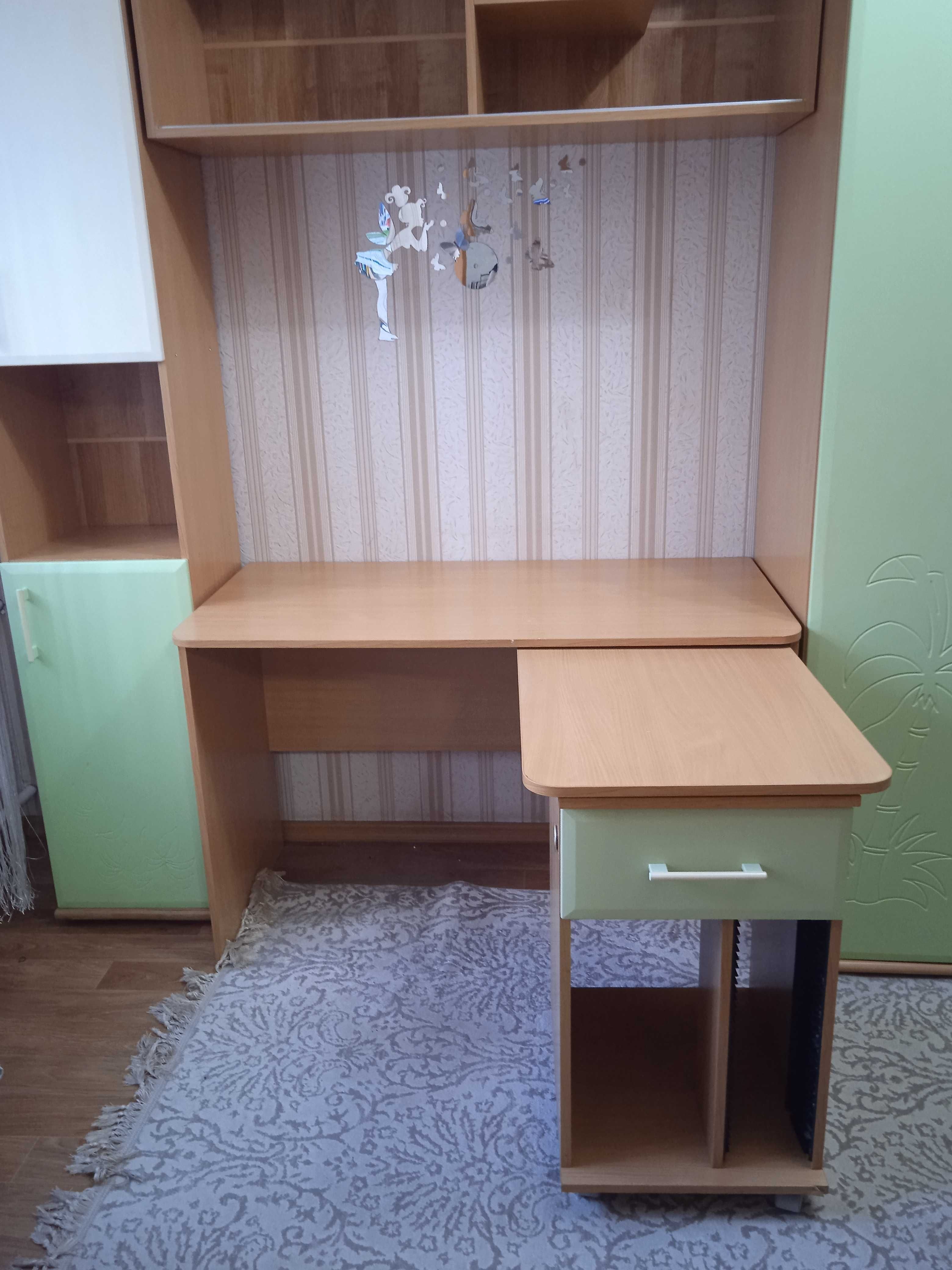 Стенка в детскую
