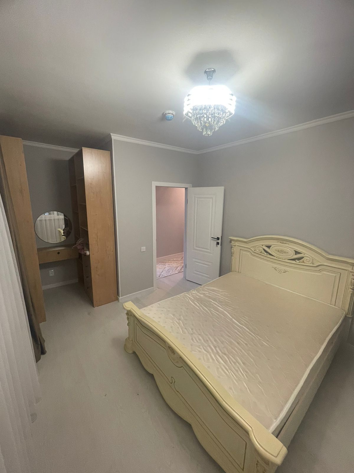 Сдается  2 х комн квартира  в аренду
ЖК Арман қала 11 эт, 60 кв
Имеетс