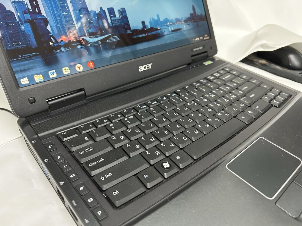 Ноутбук Acer в хорошем состоянии