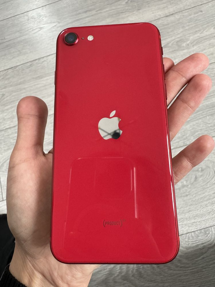 Продам Iphone SE 2020