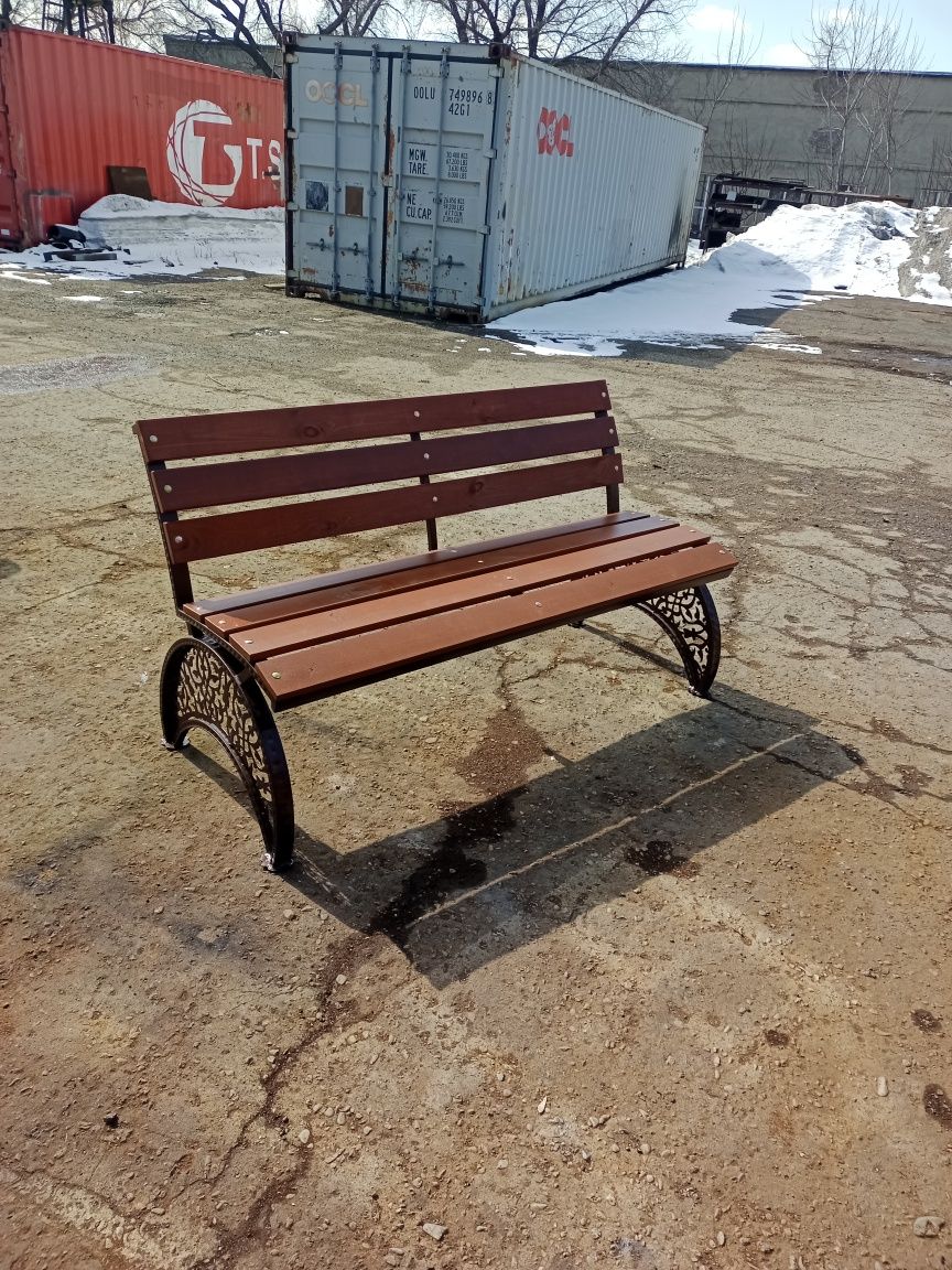 Красивая лавочка