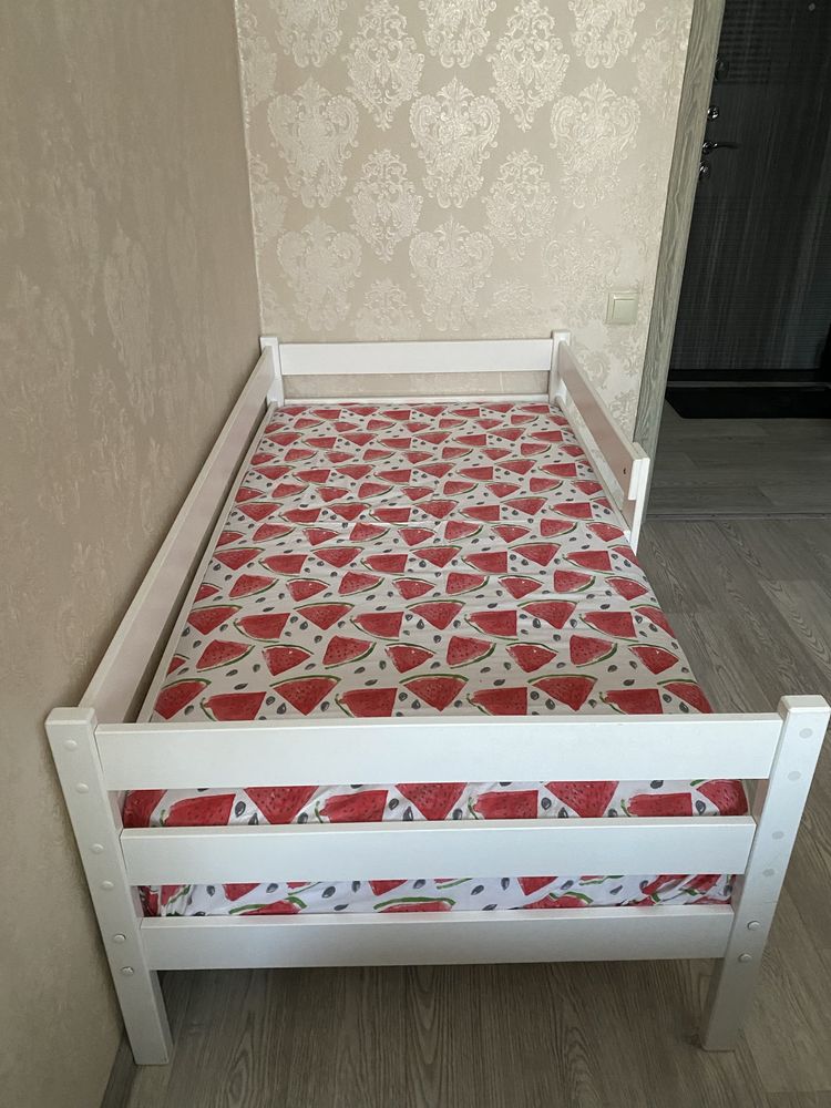 Продам детскую кровать