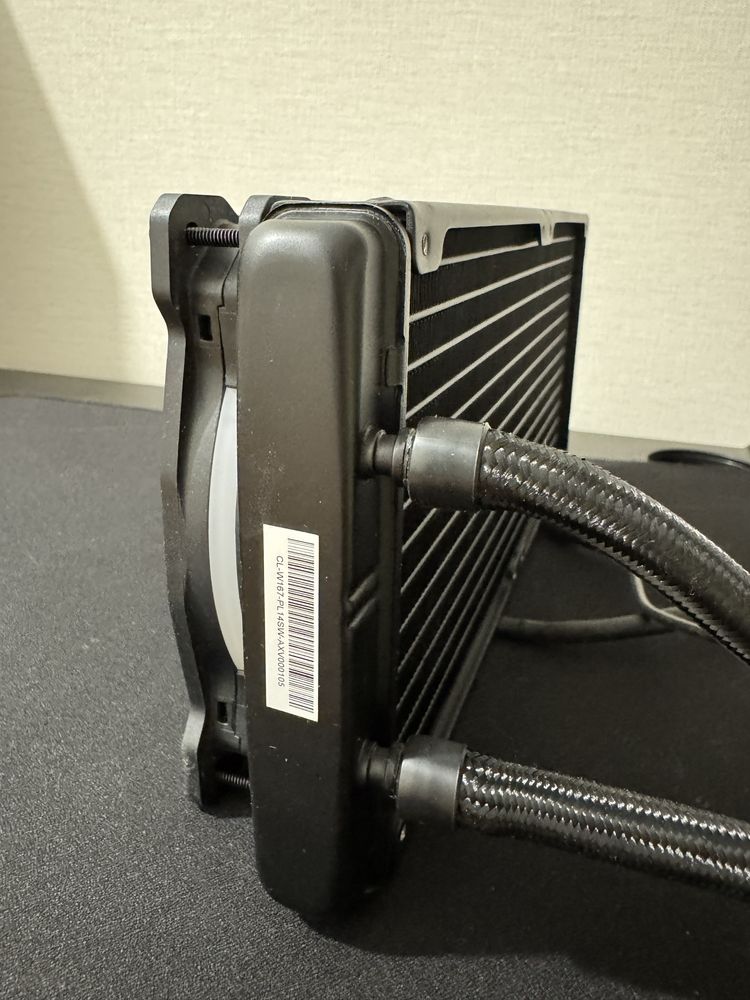 Продаю систему охлаждения Thermaltake Floe Riing 280 premium edition