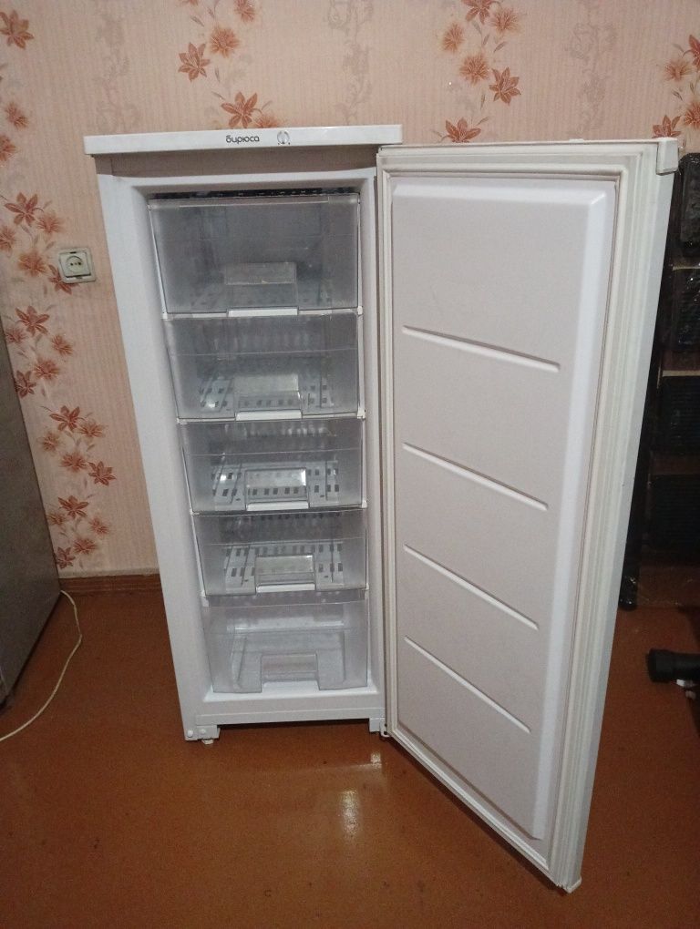 Продам морозильную камеру Бирюса.