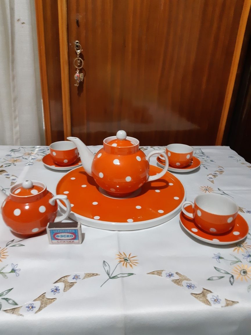 Сервиз  с  60х на  ' троих '